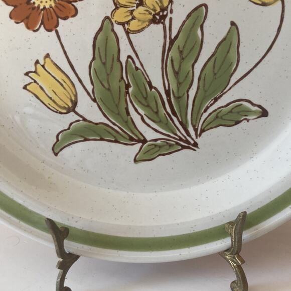 Vintage Country Casual 12” Round Serving Platter - Picture 4 of 9